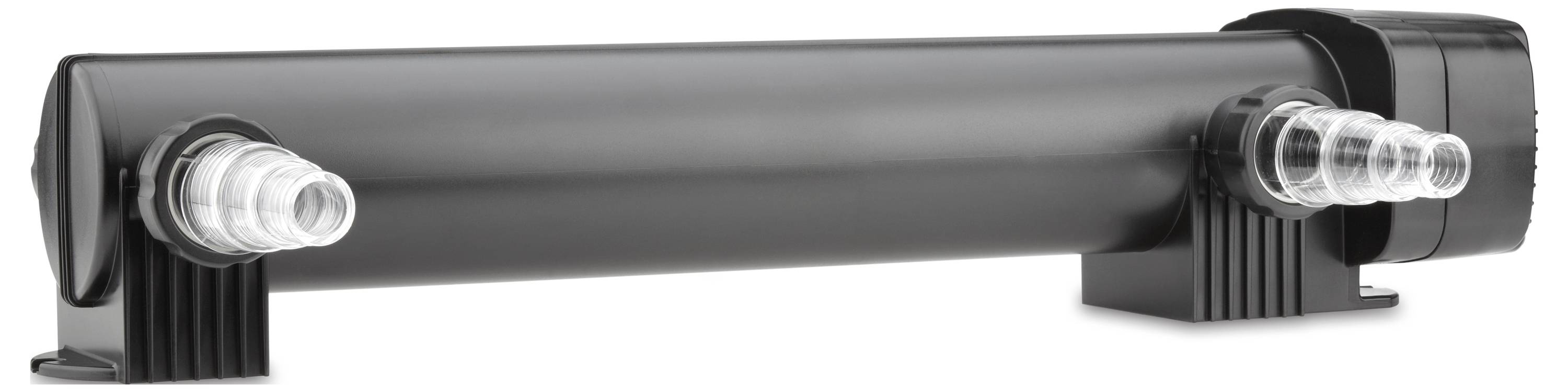 Ein schwarzer Warmwasserboiler mit zwei transparenten Ein- und Auslassanschlüssen an beiden Enden, horizontal auf zwei Ständern montiert.