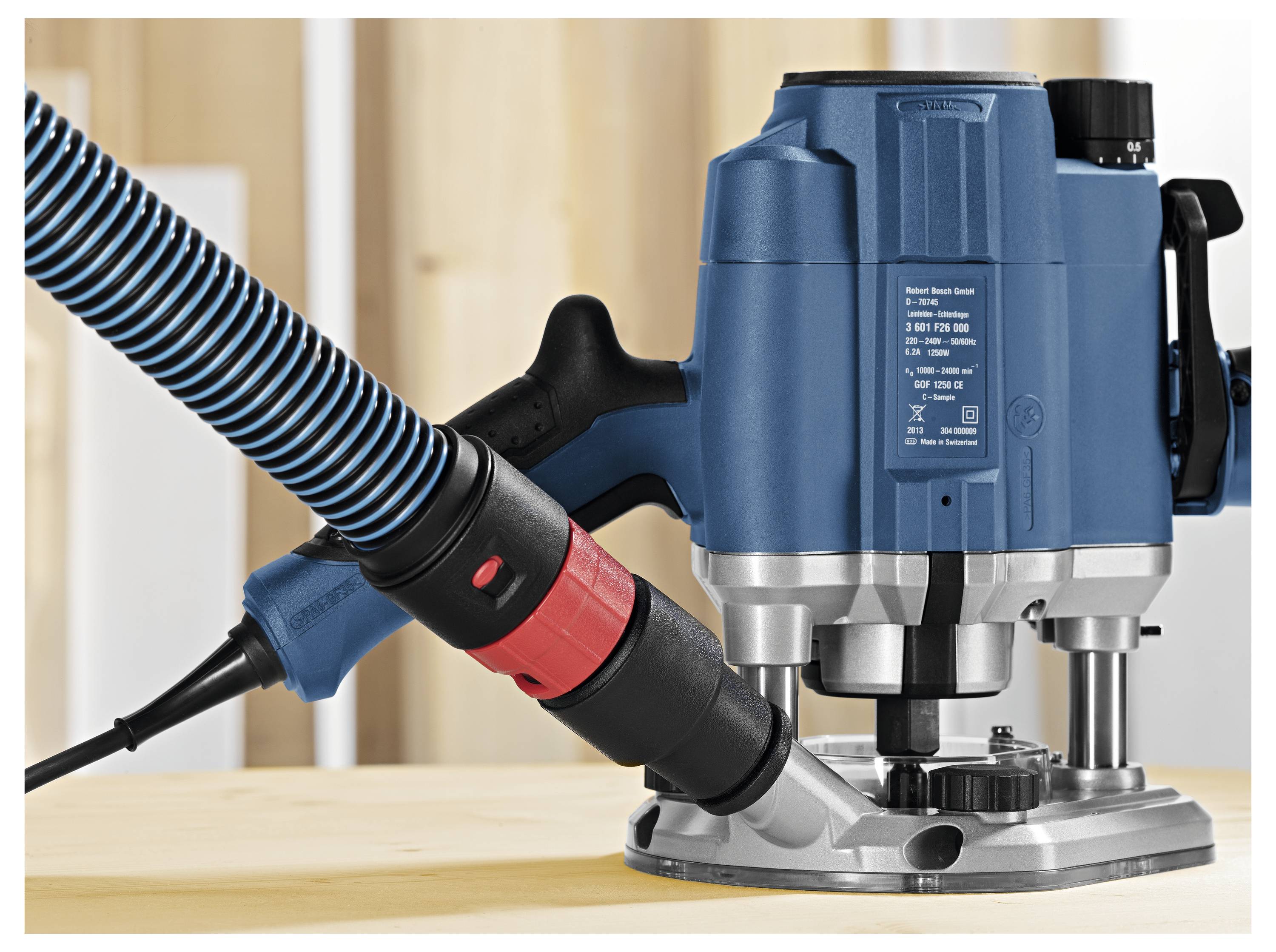 Bosch Professional Oberfräse 0601626001 GOF 1250 CE inkl. Koffer 1250W