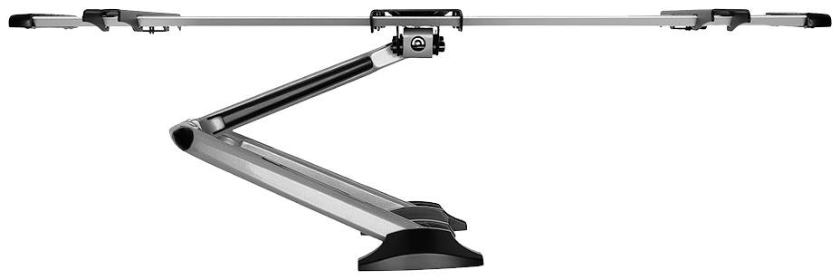 Ein silberner Monitorarm mit flexiblem Gelenk, montiert auf einem schwarzen Sockel. Geeignet zur Anpassung der Bildschirmhöhe und -neigung.