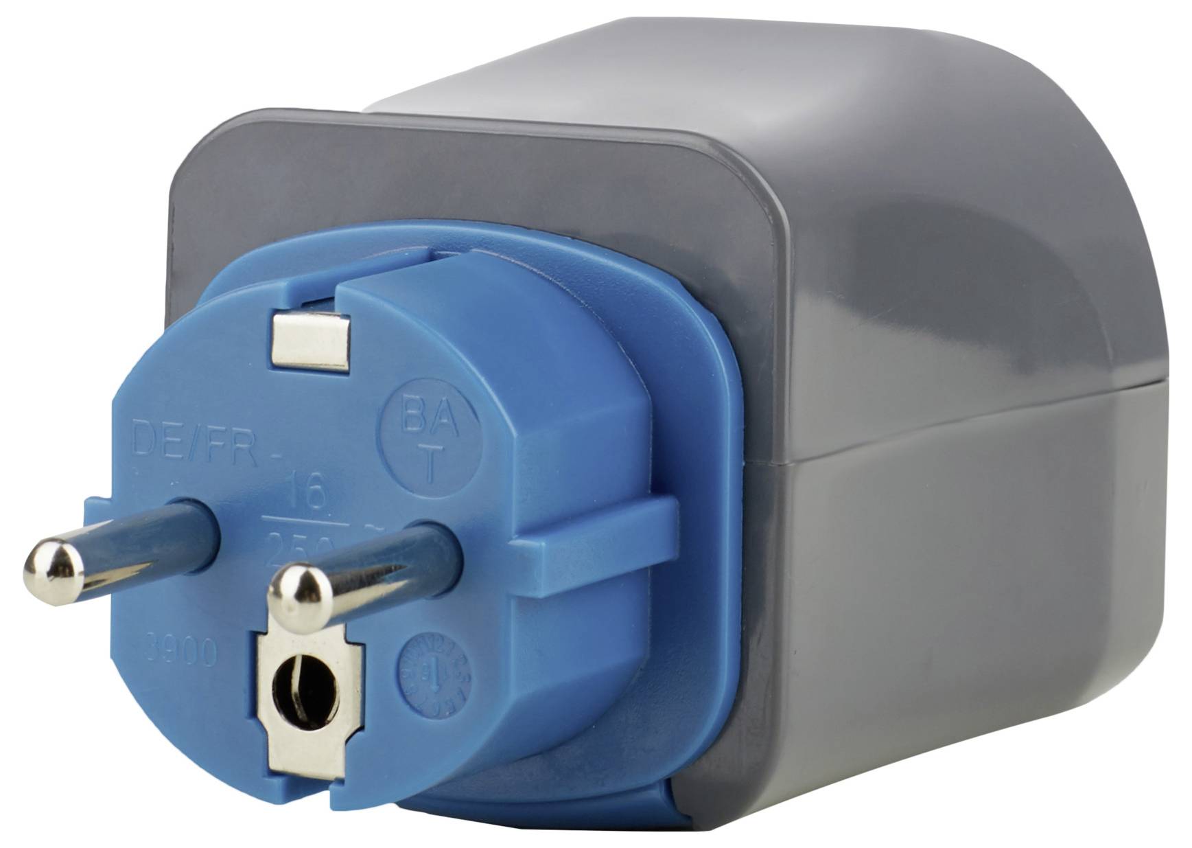 Blauer europäischer Stecker-Adapter mit zwei runden Stiften und geerdetem Sockel, angebracht an einem grauen Stromblock.