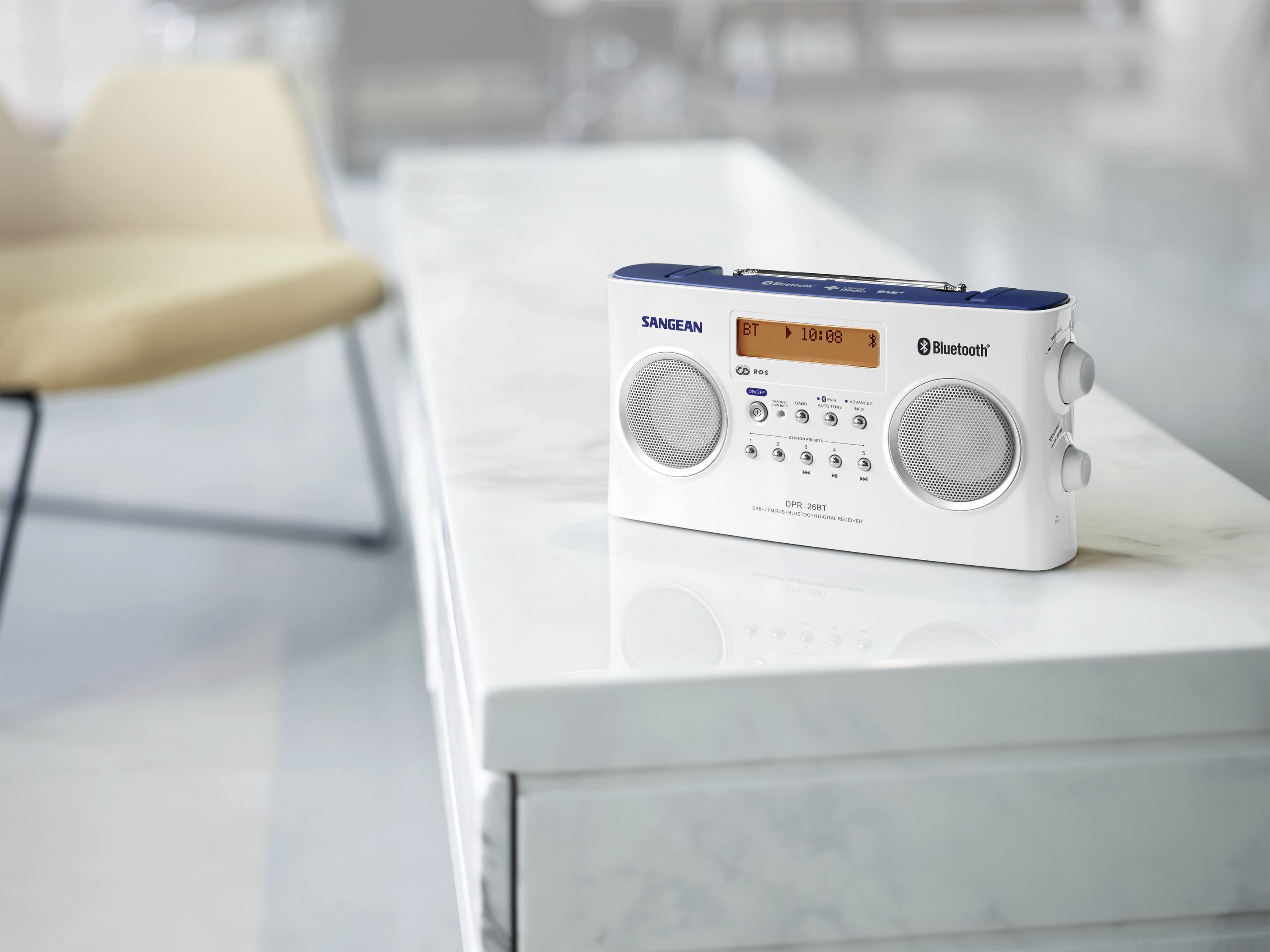 Sangean DPR-26 BT Kofferradio DAB+, UKW AUX, Bluetooth® Akku-Ladefunktion Weiß