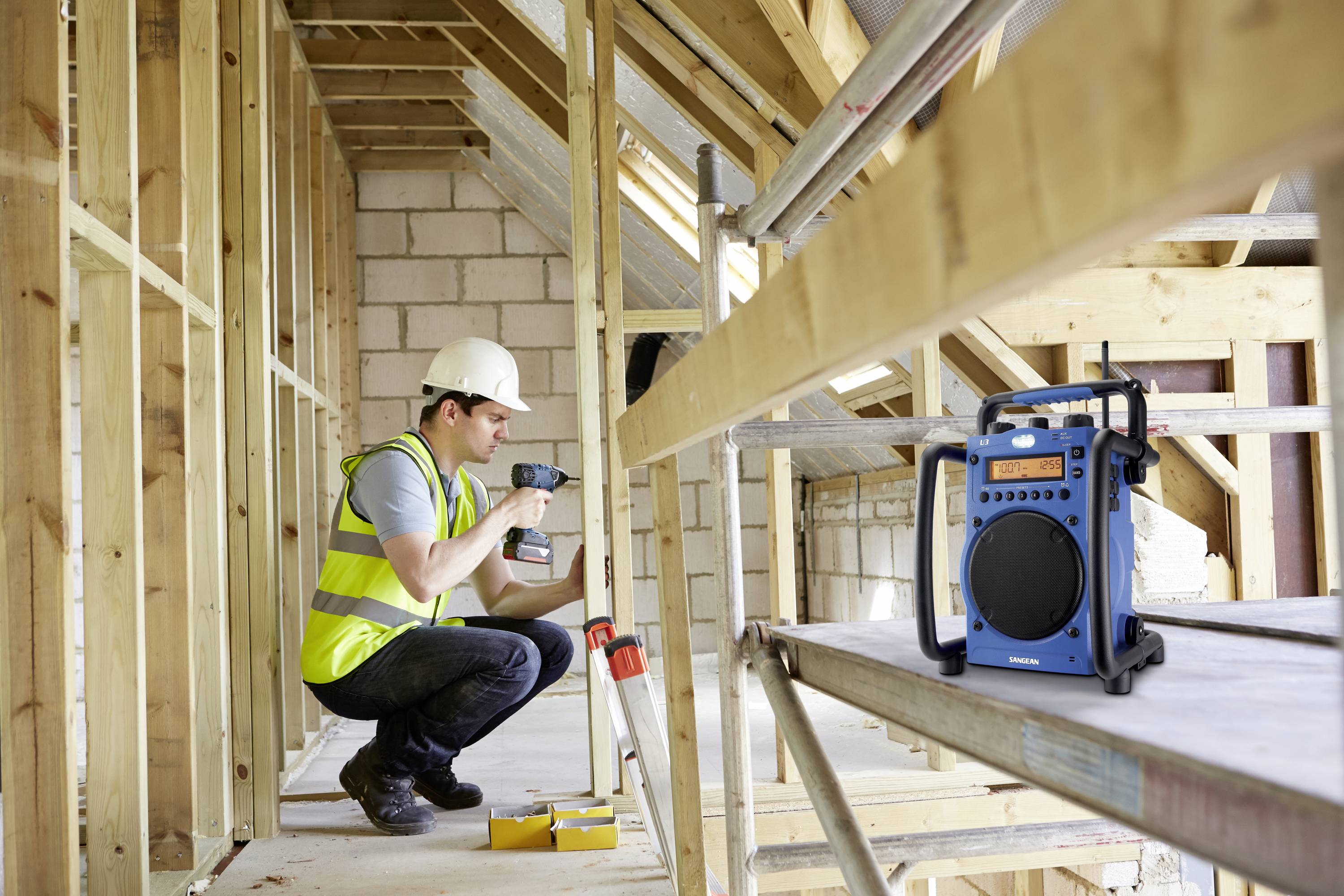 Sangean U-3 Baustellenradio UKW, MW AUX spritzwassergeschützt, staubdicht, stoßfest, Taschenlampe Blau