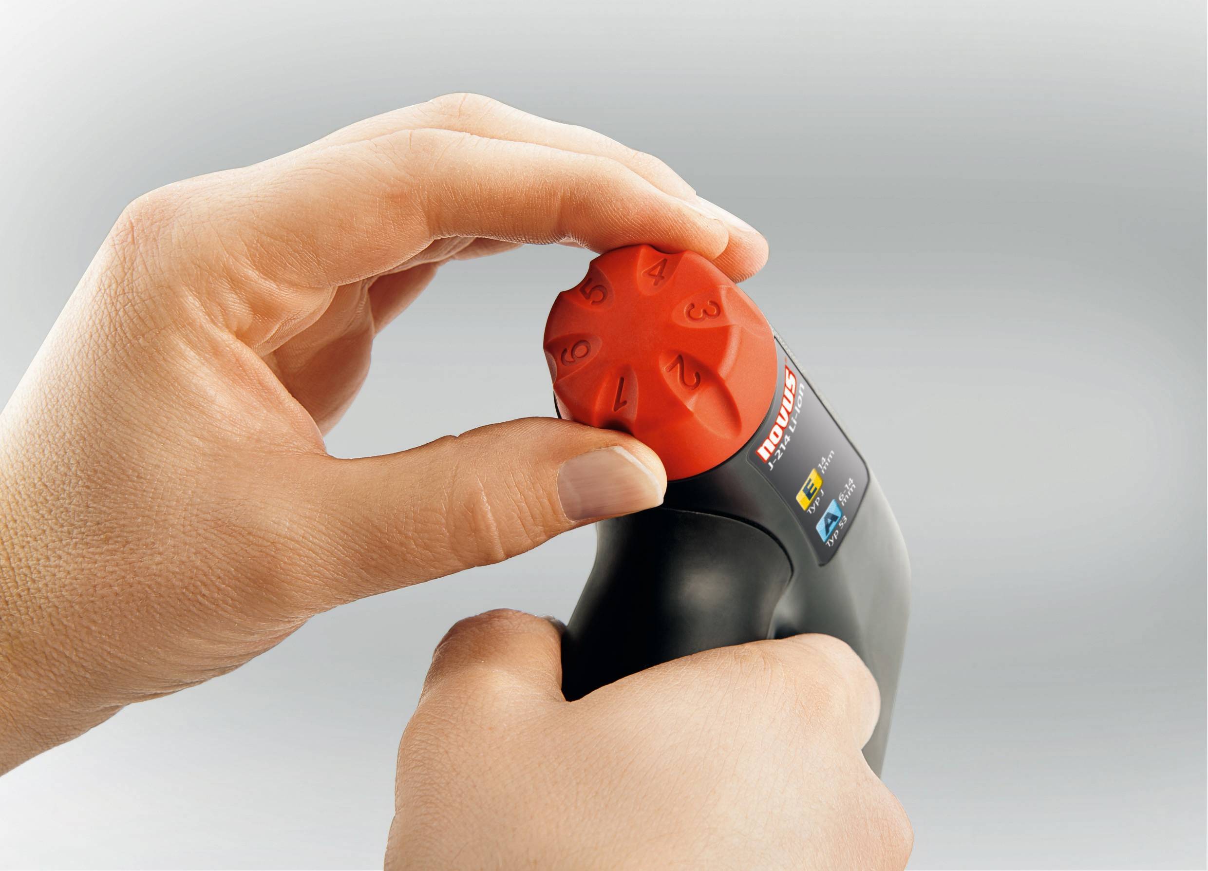 Novus Tools J 214 110021263 Akkutacker Klammerntyp Typ 53 Klammernlänge 6 - 14 mm inkl. Koffer, inkl. Akku