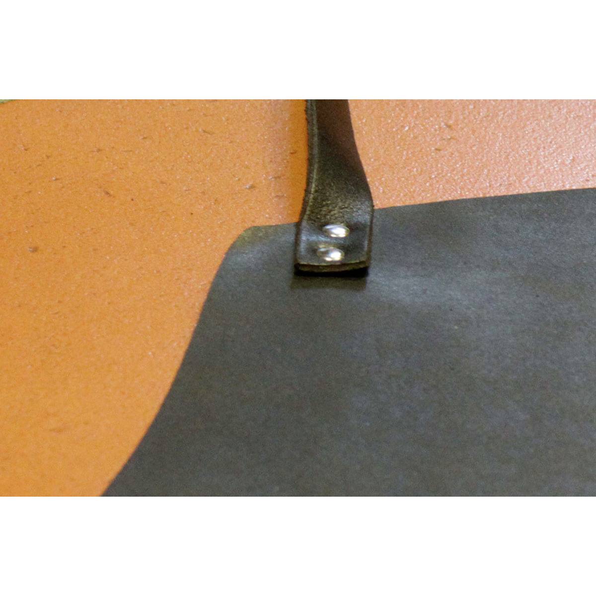 Leipold Doehle 3006 Volllederschürze Top Material (Details): Rindnarbenleder