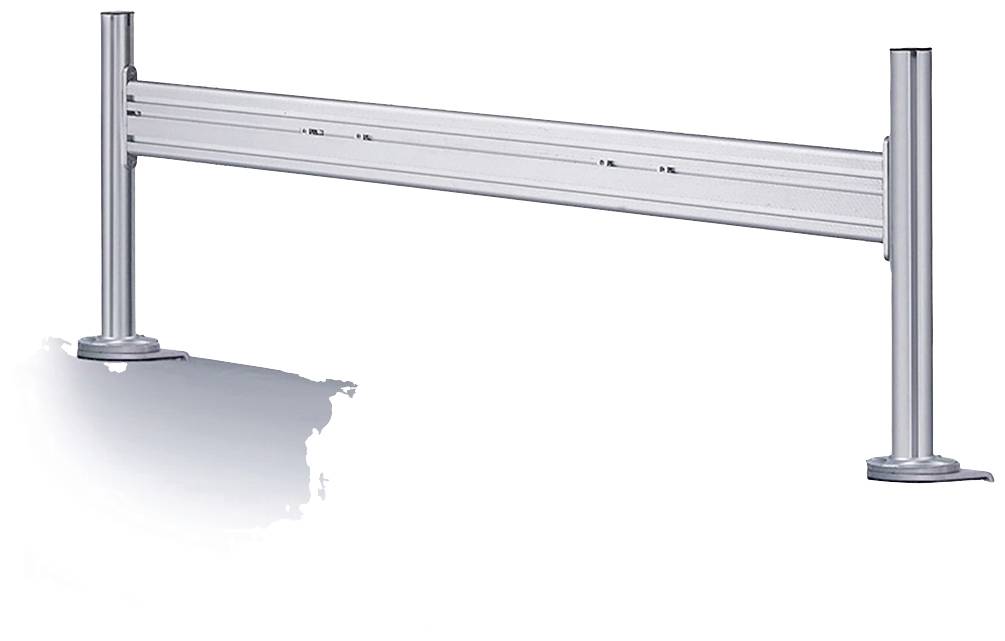 Metallisches Schutzgeländer mit zwei vertikalen Stützen und horizontalem Balken. Perfekt für industrielle Anwendungen.