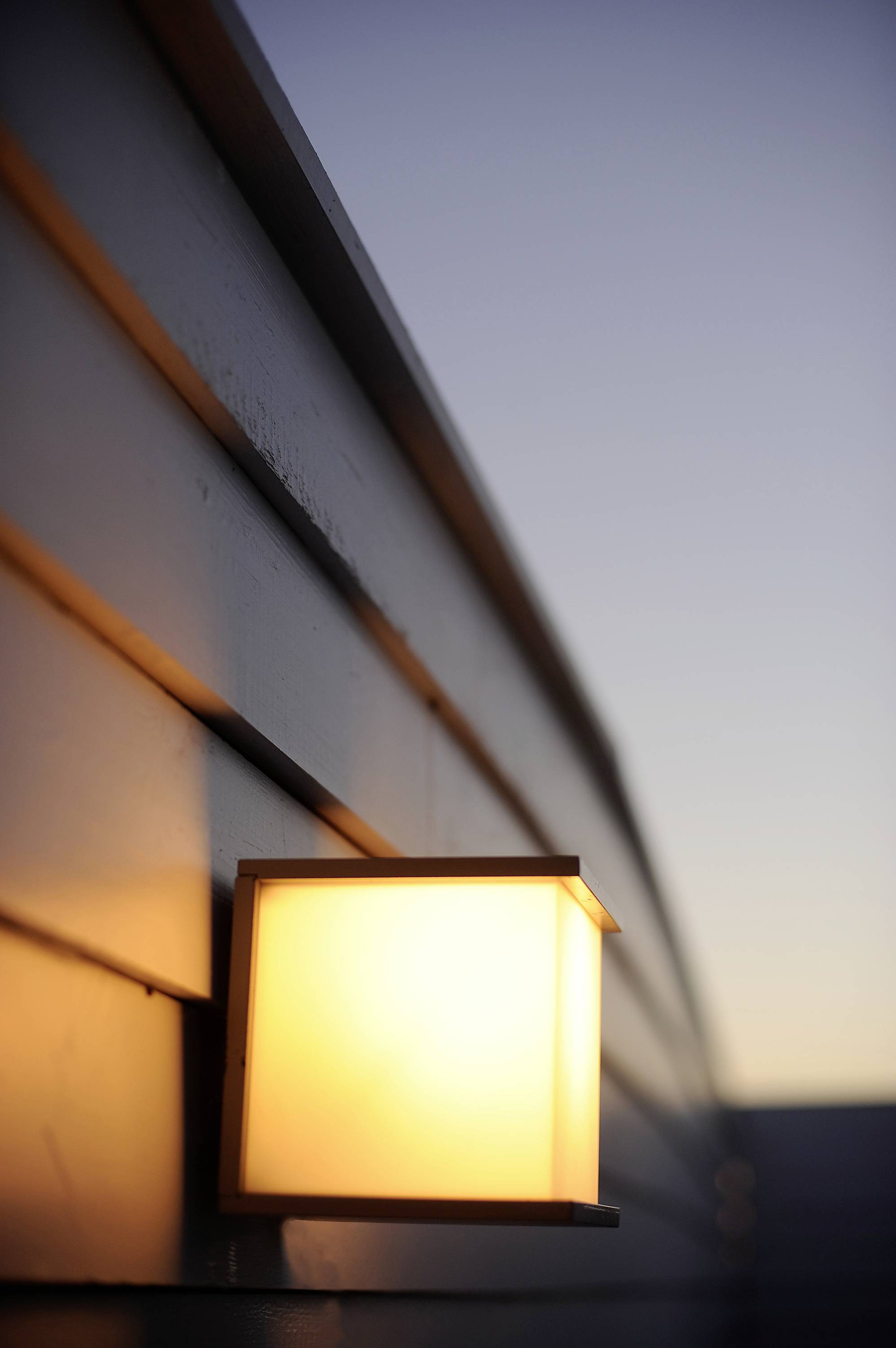 ECO-Light Cube 1846 gr Außenwandleuchte Energiesparlampe, LED E27 60 W Anthrazit