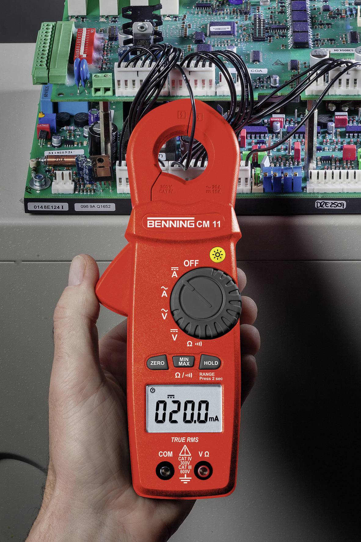 Benning CM 11 Stromzange, Hand-Multimeter digital CAT IV 300 V Anzeige (Counts): 6000