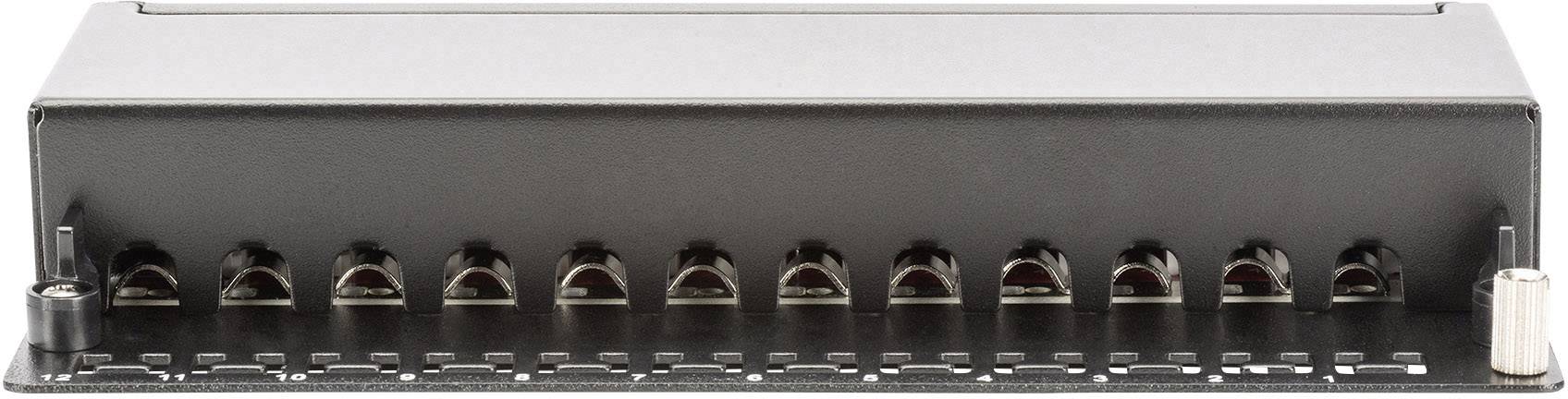 Ein schwarzes, rechteckiges Gerät mit mehreren Ethernet-Anschlüssen in einer Reihe, wahrscheinlich ein Netzwerk-Switch oder Hub.