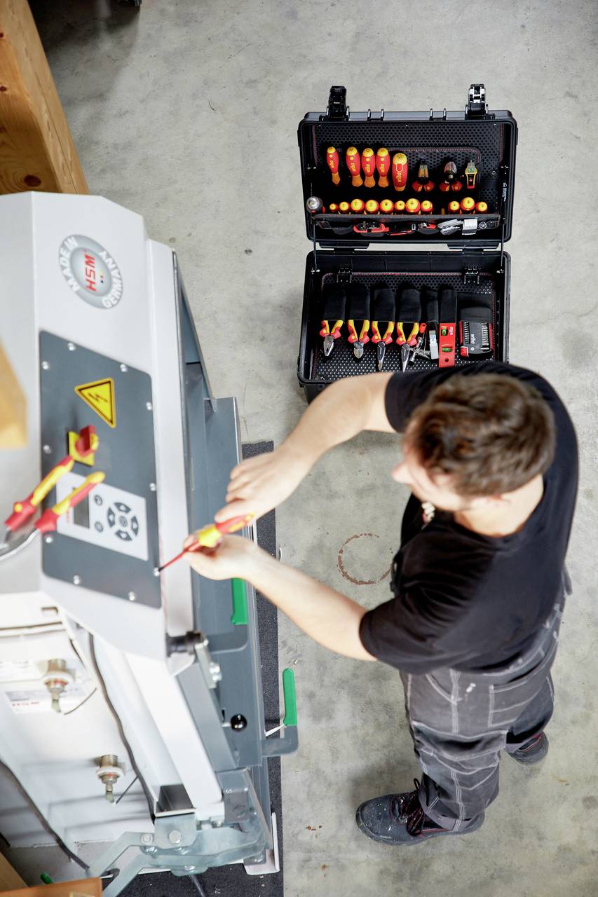 Wiha 40523 Elektriker, Handwerker, Lehrlinge, Profi, VDE Werkzeugkoffer bestückt 81teilig (L x B x H) 510 x 420 x 220mm