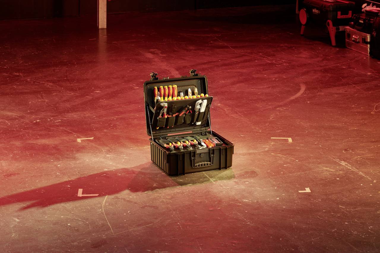 Wiha 40523 Elektriker, Handwerker, Lehrlinge, Profi, VDE Werkzeugkoffer bestückt 81teilig (L x B x H) 510 x 420 x 220 mm