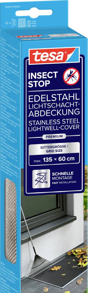 Verpackung für tesa Insect Stop Edelstahl-Lichtschachtabdeckung, Rastergröße 135 x 60 cm, gezeigt mit einer Lichtschachtabdeckung und Blättern.
