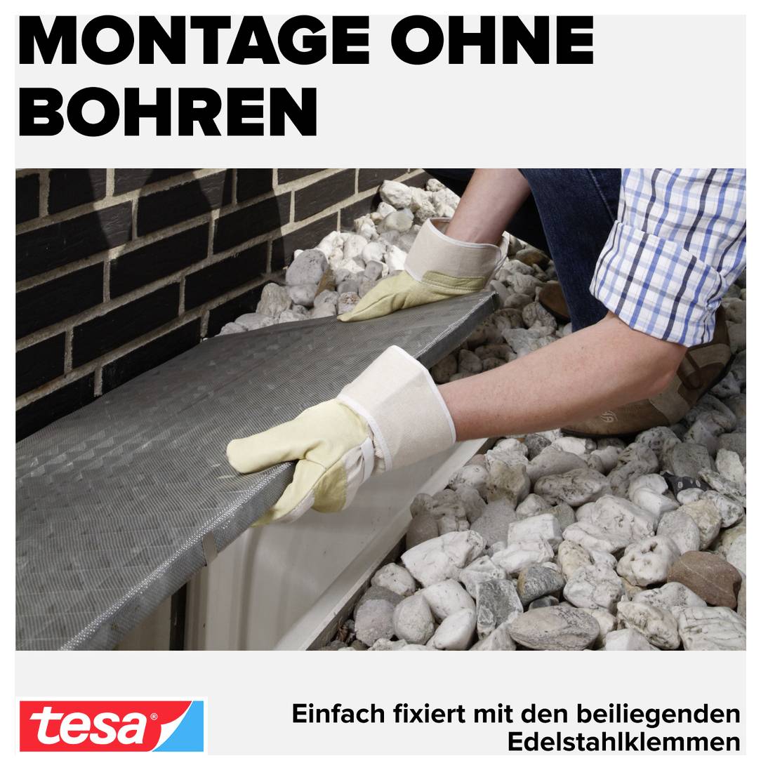 Werbung: Zwei Hände schieben eine Platte an eine Hauswand; Text 'MONTAGE OHNE BOHREN' und 'Einfach fixiert mit den beiliegenden Edelstahlklemmen', tesa-Logo.
