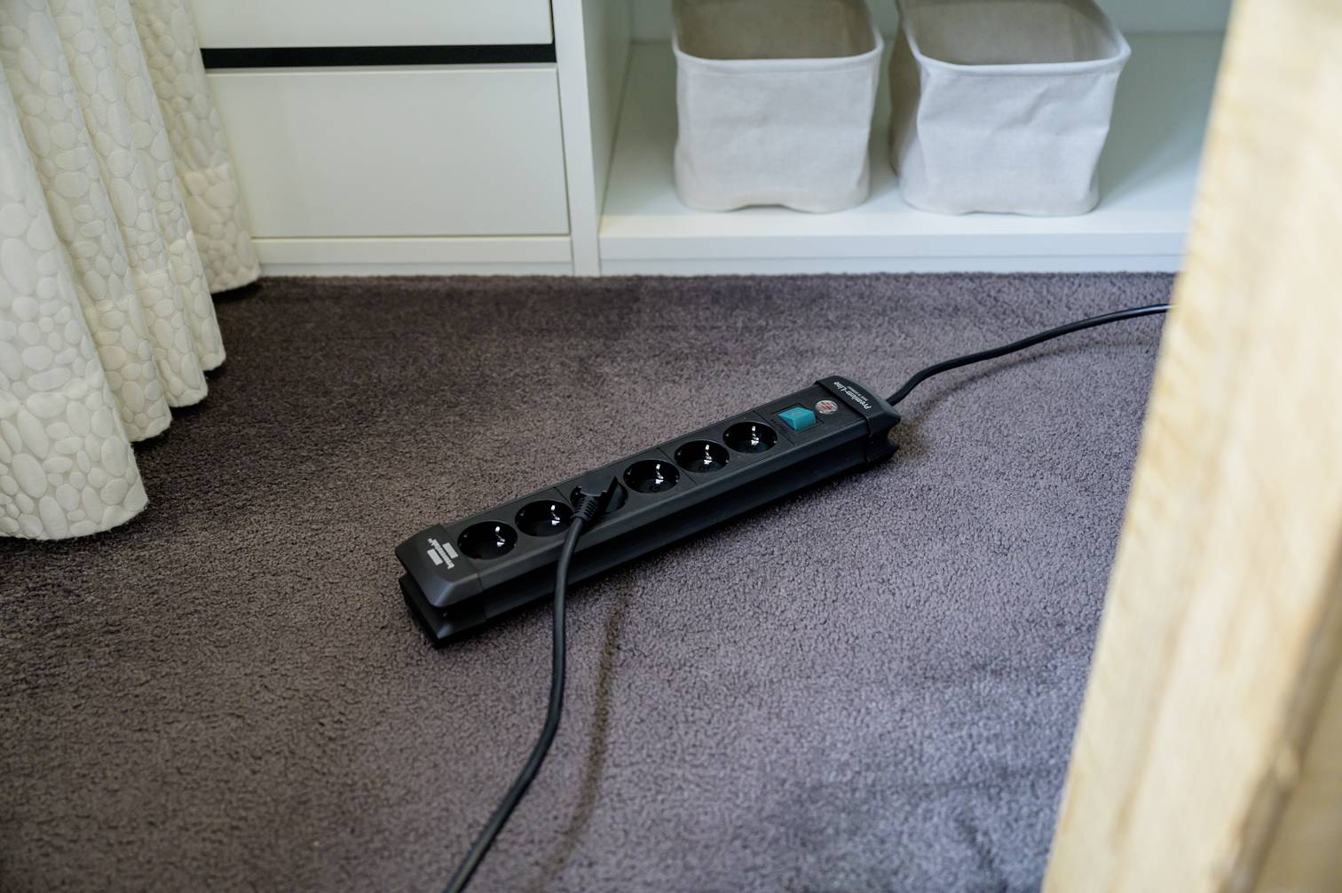 Brennenstuhl 1951160100 Steckdosenleiste mit Schalter 6fach Schwarz Schutzkontakt 1 St.