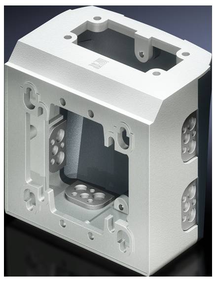 Ein metallisches Gehäuse mit mehreren Aussparungen und Öffnungen, wahrscheinlich für elektronische oder mechanische Komponenten.