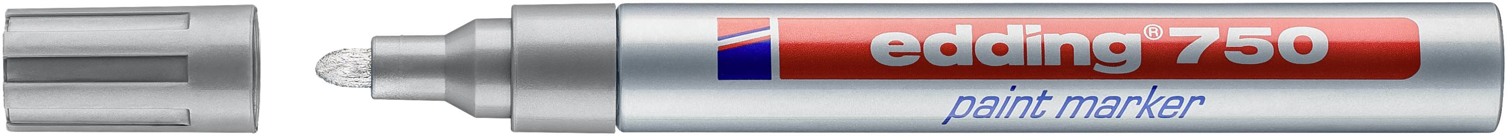 Silberfarben Edding 750 Paintmarker mit entfernter Kappe, die die Kugelspitze und das rote Etikett auf dem Schaft zeigt.