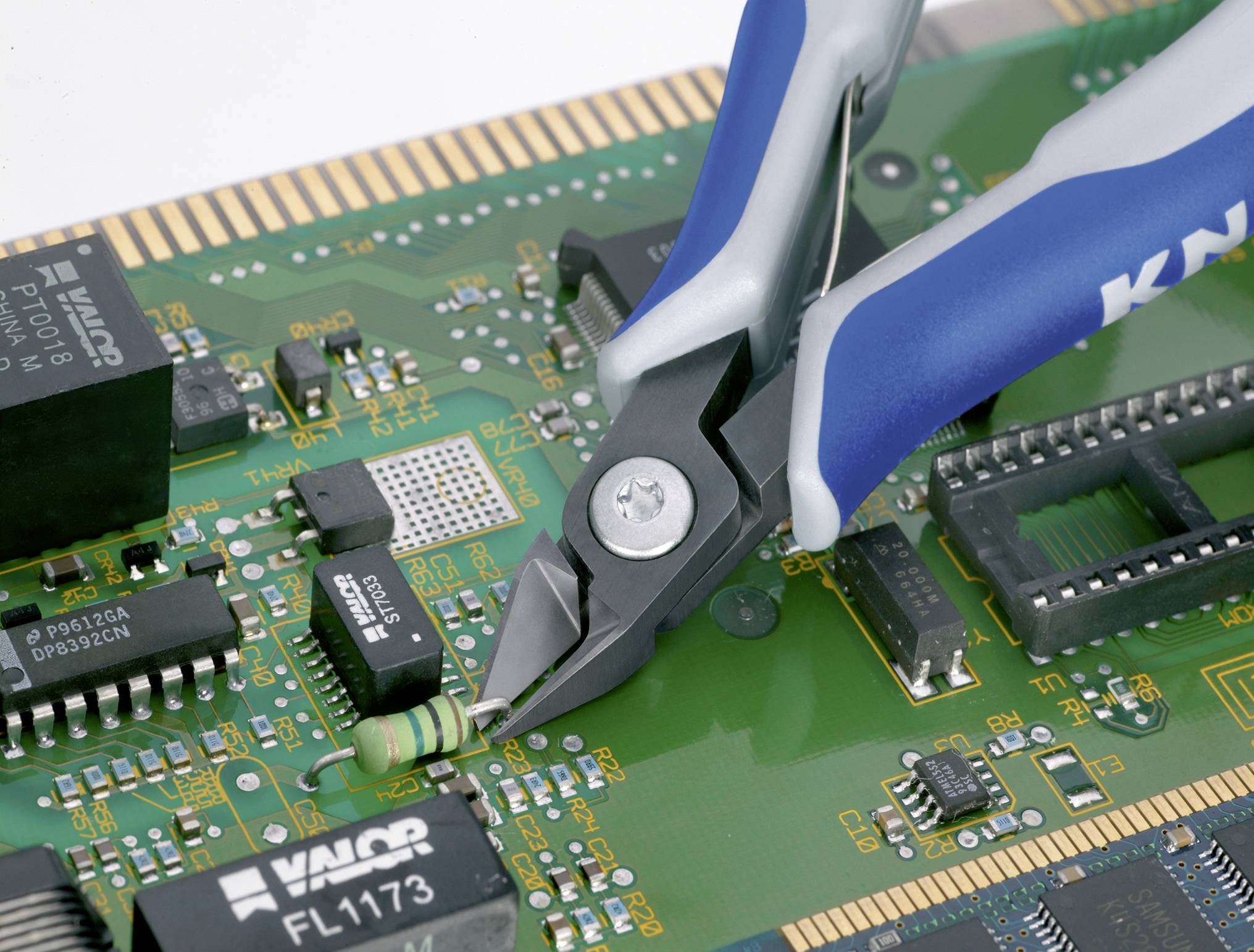 Knipex 79 42 125 Z Elektronik- u. Feinmechanik Seitenschneider ohne Facette 125mm