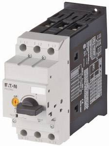 Ein dreipoliger Schutzschalter mit Markierungen und Schalterpositionen, oft in elektrischen Schaltkästen verwendet.