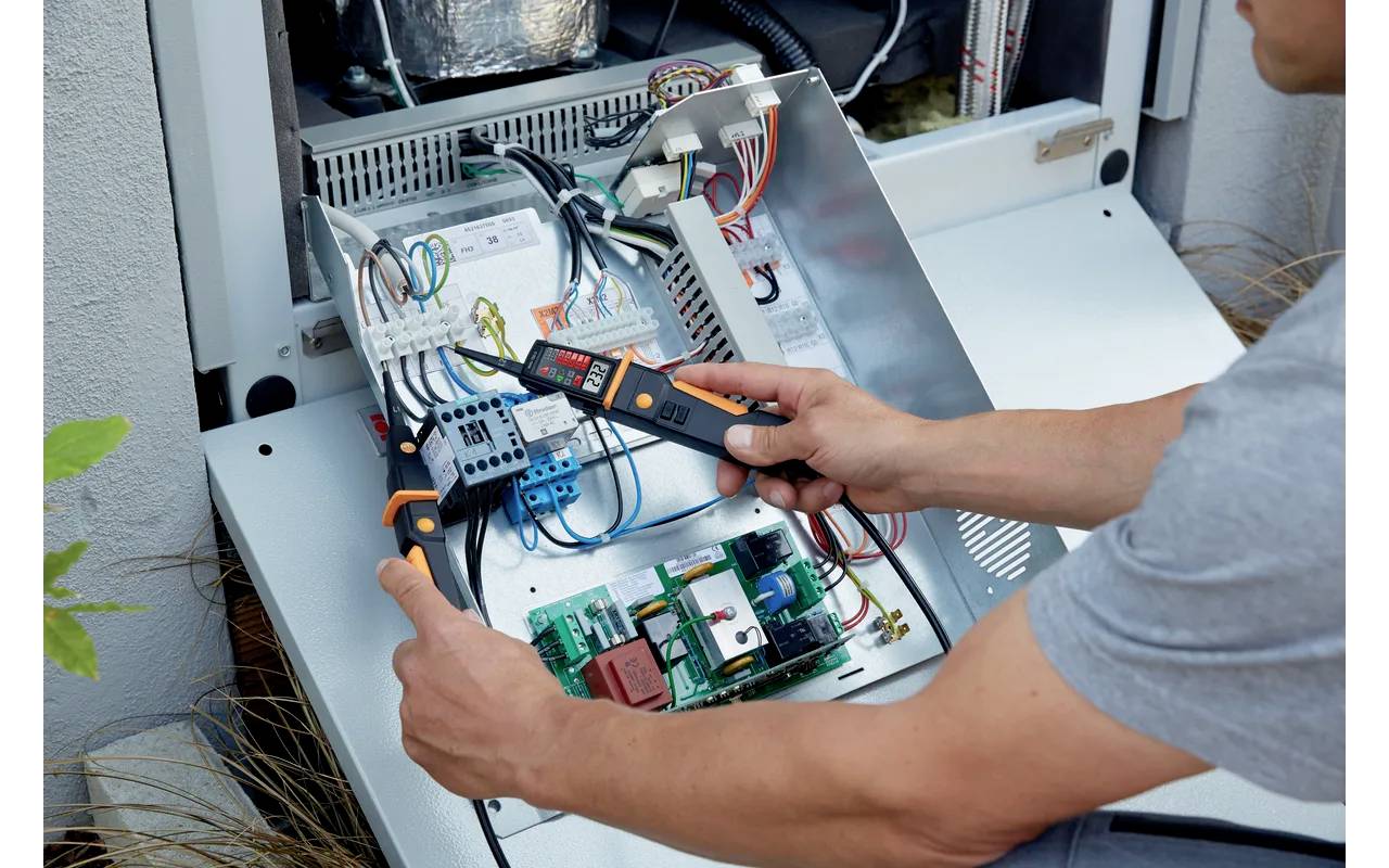 testo 750-3 Zweipoliger Spannungsprüfer CAT IV 600 V, CAT III 1000 V LED, LCD