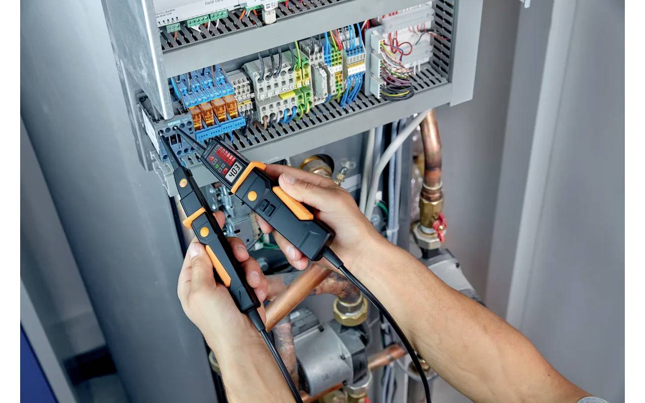 testo 750-3 Zweipoliger Spannungsprüfer CAT IV 600 V, CAT III 1000 V LED, LCD