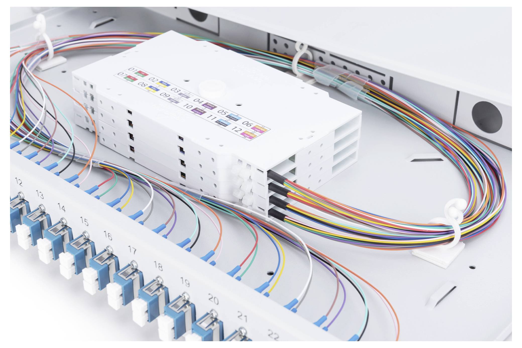 Digitus DN-96332/9 LWL-Patchpanel 24 Port LC Bestückt 1 HE
