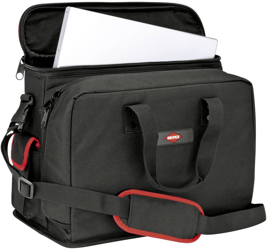 Eine schwarze Werkzeugtasche mit Tragegurt und Knipex-Logo. Ein silbernes Laptop-ähnliches Objekt ragt aus dem Hauptfach heraus.