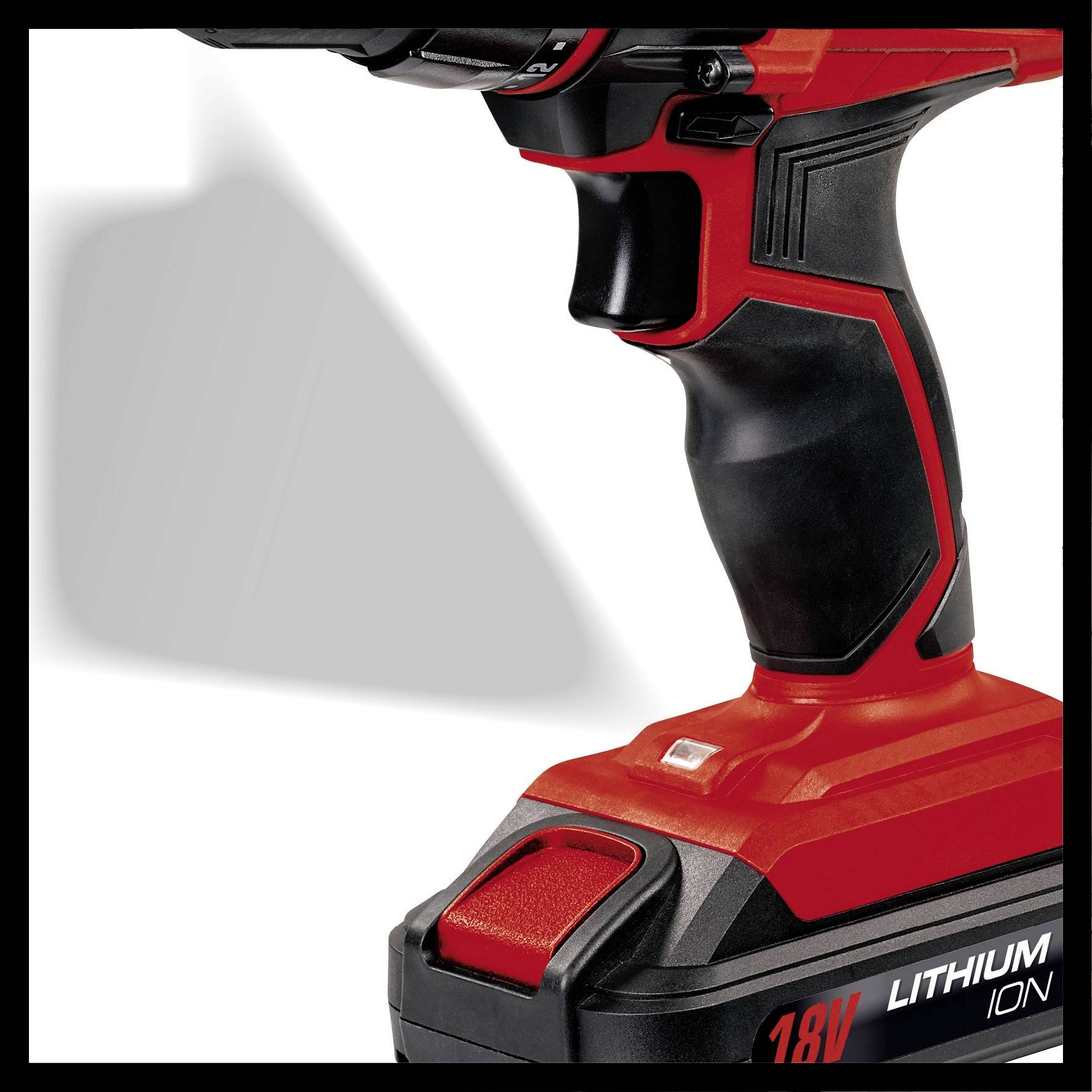 Roter und schwarzer Akkubohrer mit 18V Lithium-Ionen-Batterie, ergonomisch gestaltet für komfortables Arbeiten.