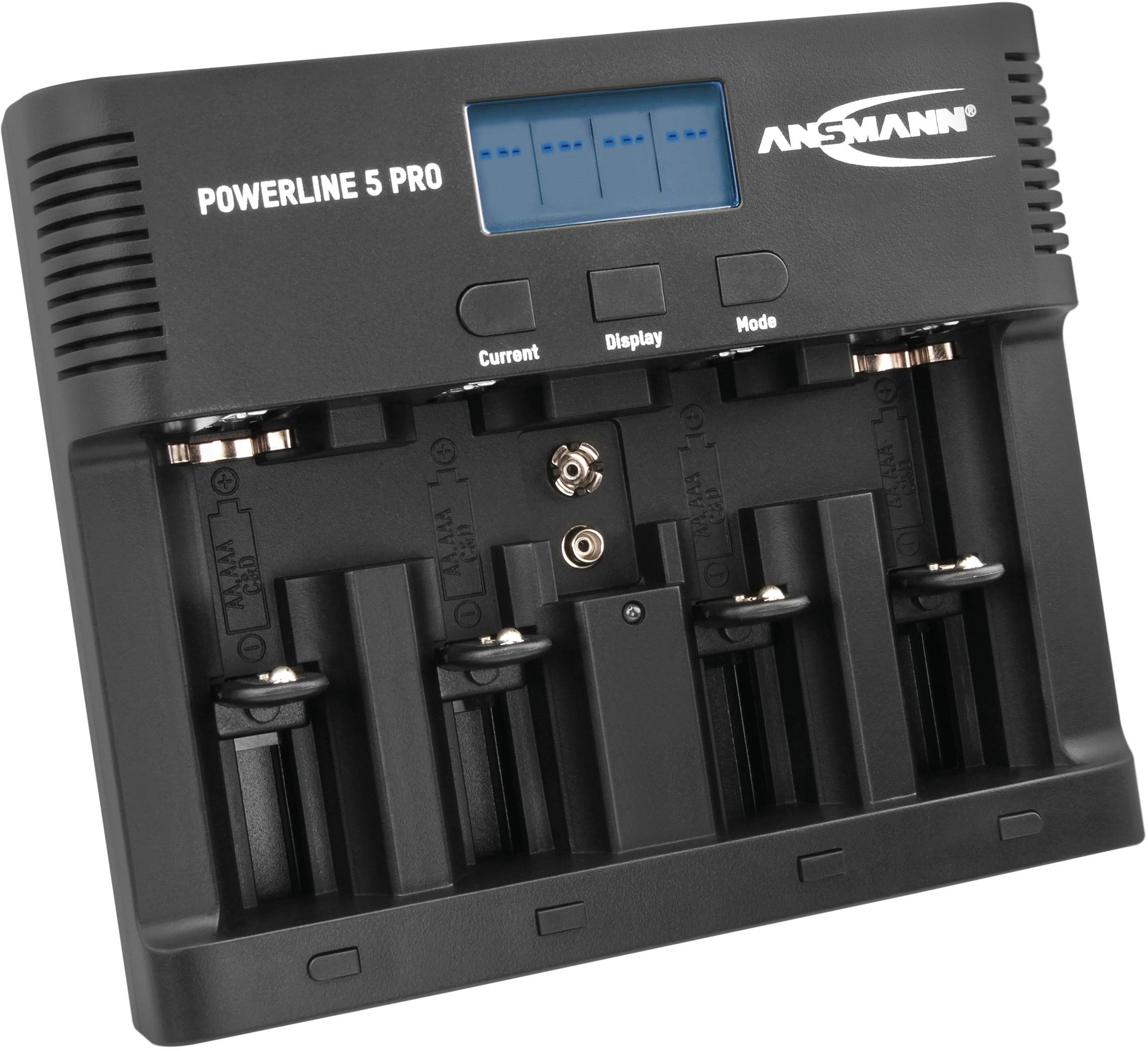 'Ansmann Powerline 5 Pro'-Ladegerät mit vier Ladeschächten und digitalem Display. Geeignet für verschiedene Batterietypen.