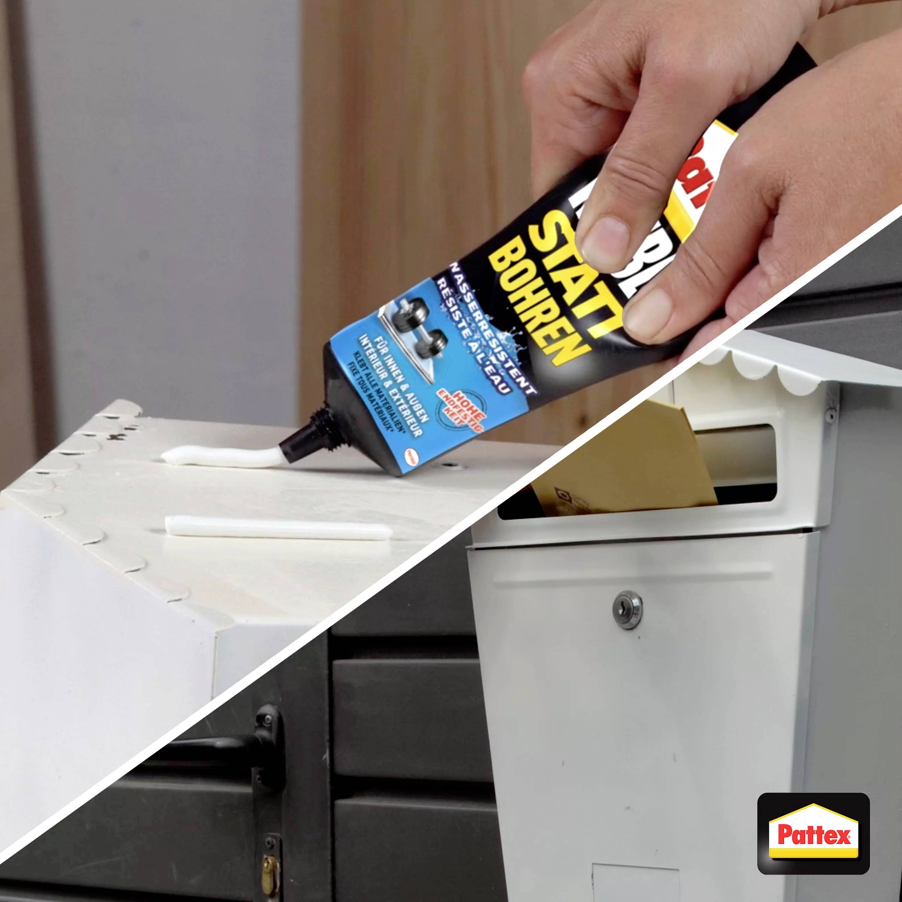 Eine Hand drückt Kleber aus einer Pattex-Tube auf eine weiße Oberfläche. Ein Briefkasten wird im Hintergrund gezeigt.