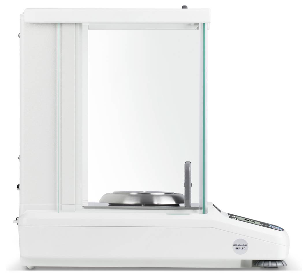 Eine elektronische Laborwaage mit transparentem Gehäuse und digitalem Display, geeignet für präzise Messungen in wissenschaftlichen Untersuchungen.