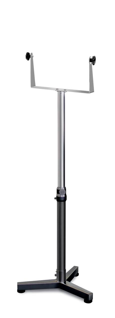 Ein höhenverstellbarer Metallständer mit räderlosen Füßen, geeignet zur Unterstützung von tragbaren Geräten oder Präsentationsmaterialien.