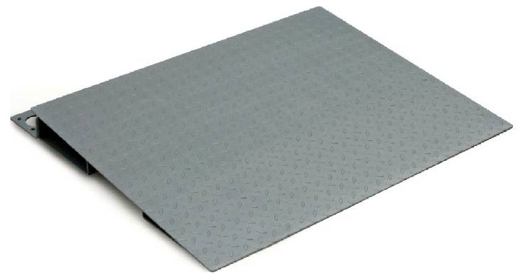 Ein graues, rechteckiges metallisches Teil mit einer leichten Struktur, das möglicherweise als Abdeckung oder Plattform verwendet wird.
