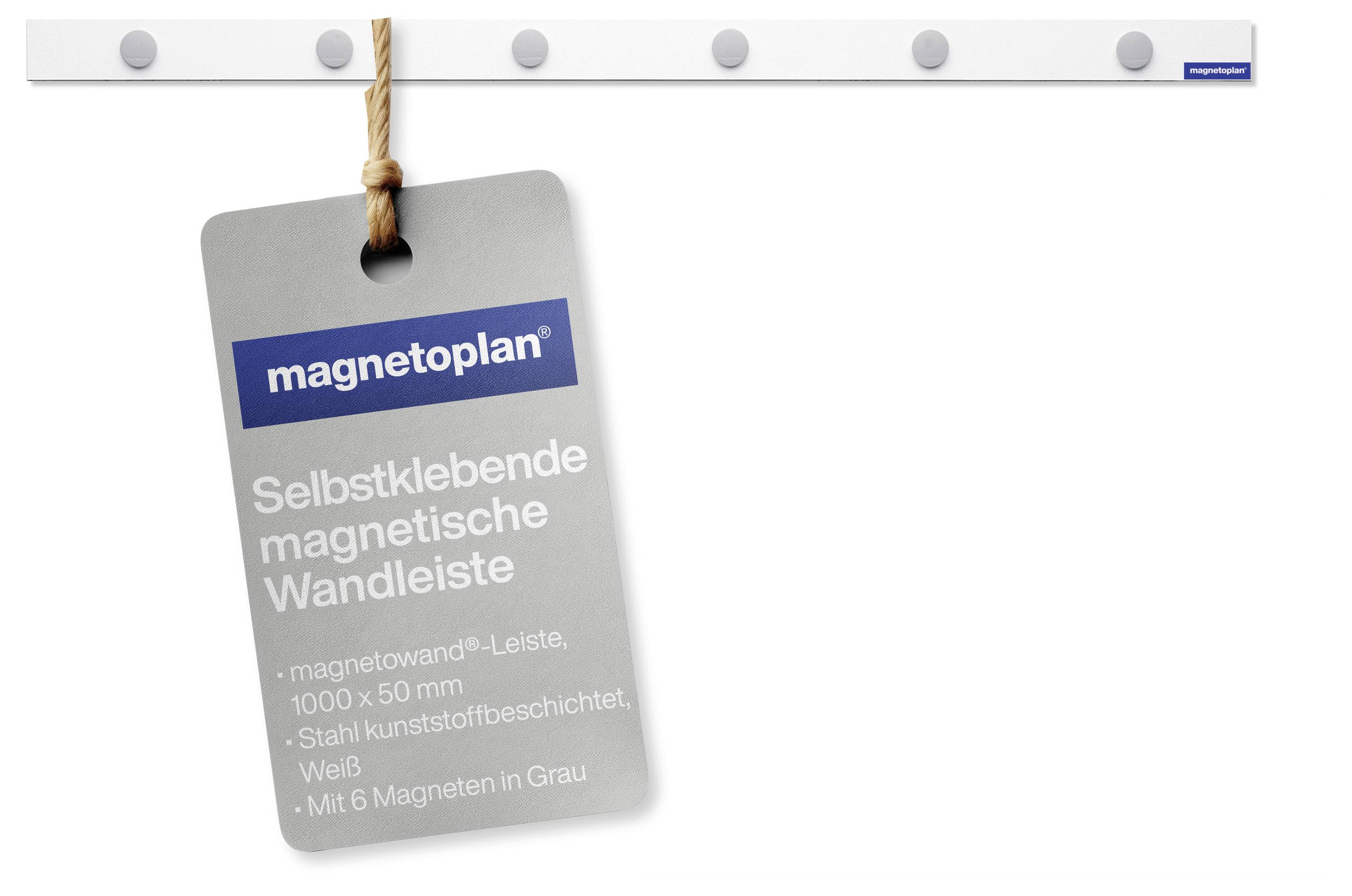 Weiße, selbstklebende magnetische Wandleiste mit sechs grauen Magneten. Produktetikett beschreibt Größe und Materialdetails.