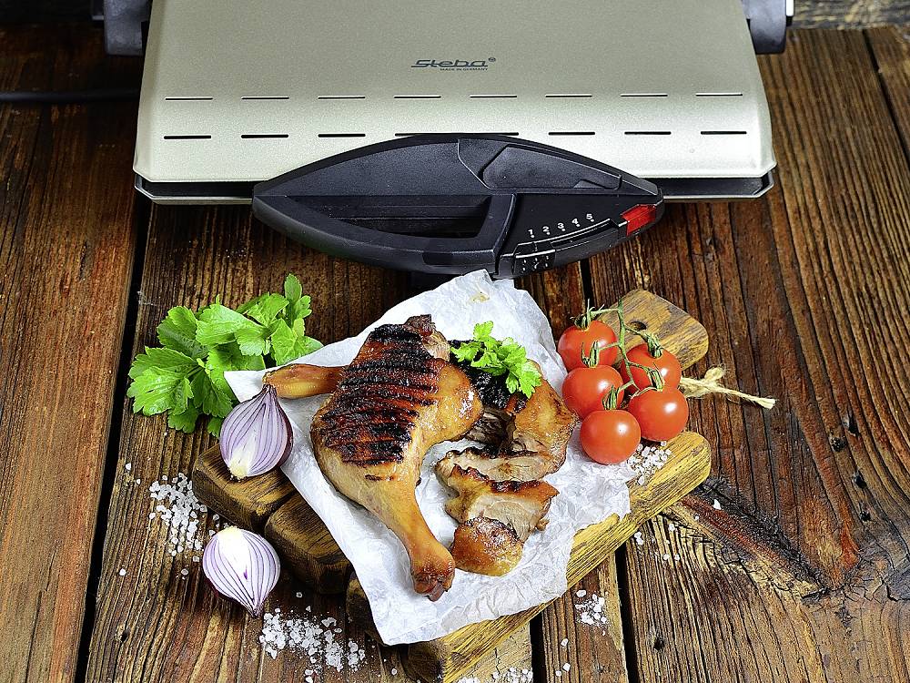 Steba PG 4.4 Elektro Kontaktgrill mit manueller Temperatureinstellung Champagner, Schwarz