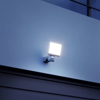 Steinel XLED Home 2 XL 030049 LED-Außenstrahler mit Bewegungsmelder EEK: E (A - G) 19.3 W Leuchtfarben: Warmweiß Steinel XLED Home 2 XL 030049 LED-Außenstrahler mit Bewegungsmelder EEK: E (A - G) 19.3 W Leuchtfarben: Warmweiß