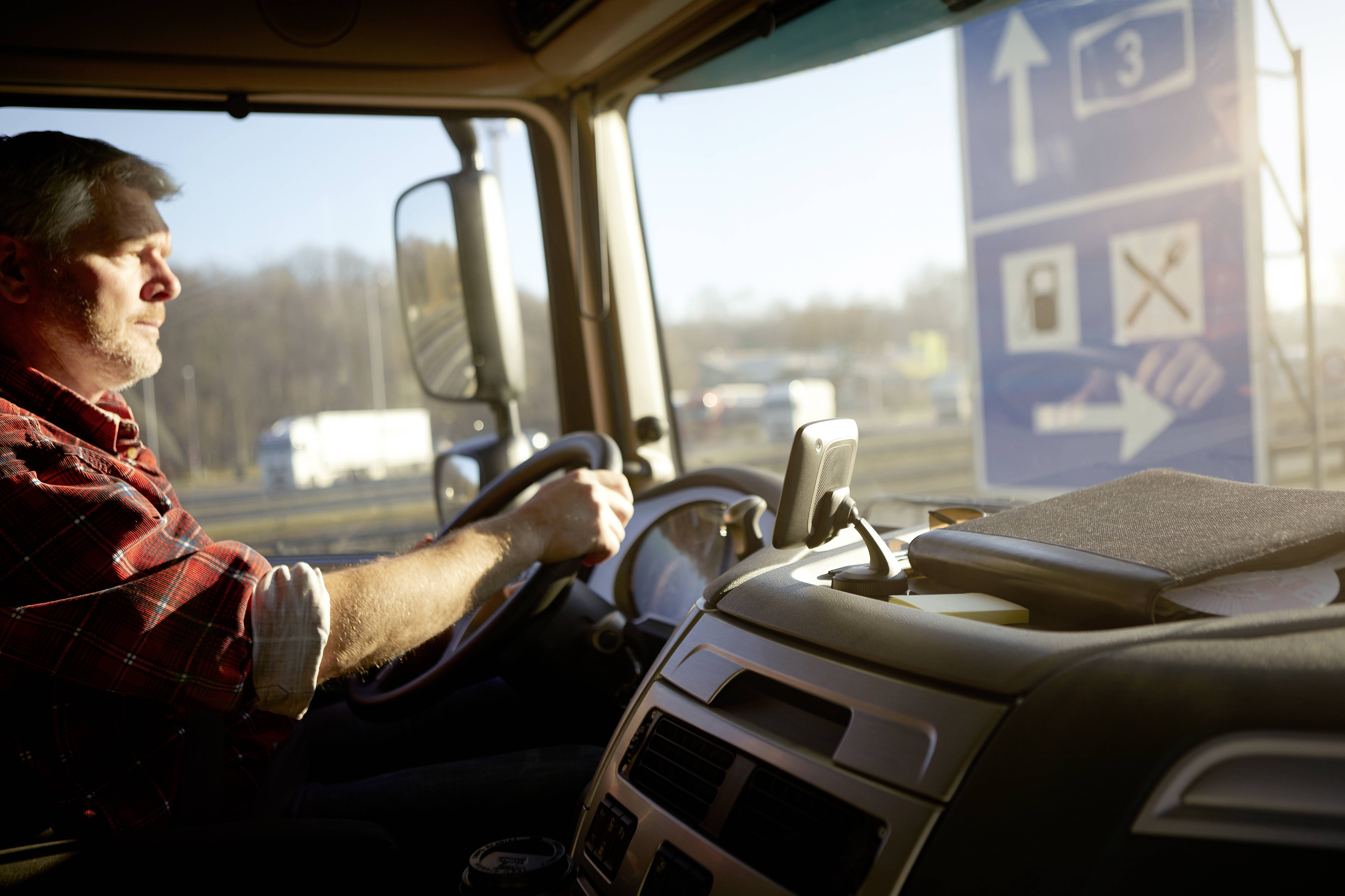 TomTom TT GO Professional 6250 LKW-Navi 15cm 6 Zoll Europa