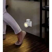 Renkforce 1588385 Zwischenstecker PIR-Bewegungsmelder 120° Weiß IP20 Renkforce 1588385 Zwischenstecker PIR-Bewegungsmelder 120° Weiß IP20