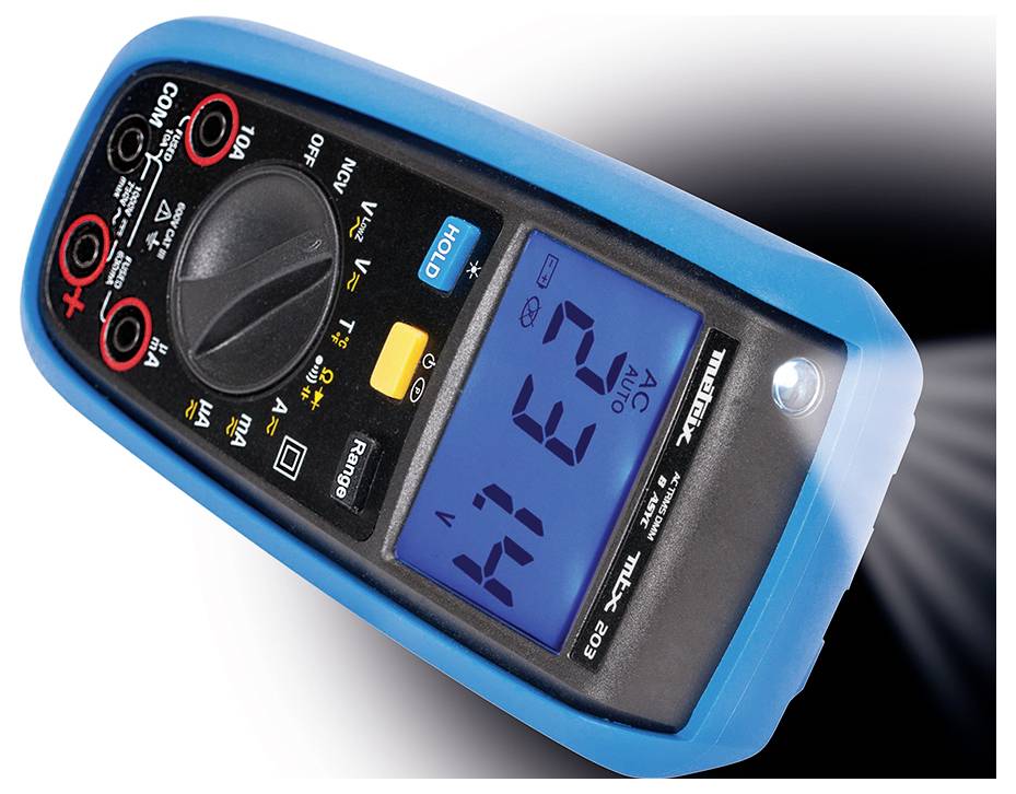 Ein digitales Multimeter mit blauem Gehäuse, das AC-Spannung '12' auf dem Display anzeigt. Drehschalter und Anschlüsse sind sichtbar.