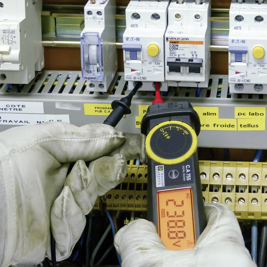 Chauvin Arnoux C.A 755 Multitester CAT III 600V LCD