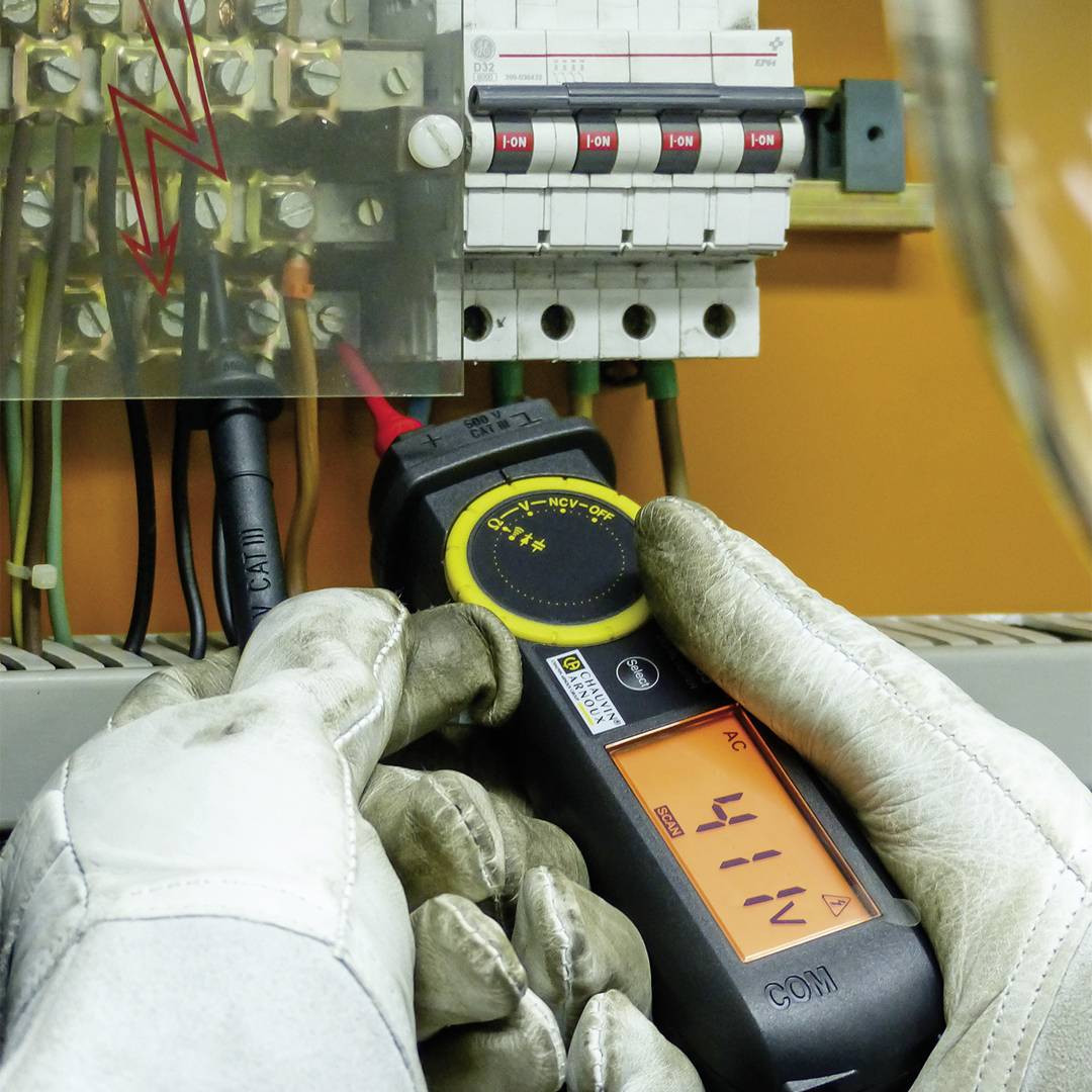 Chauvin Arnoux C.A 755 Multitester CAT III 600V LCD