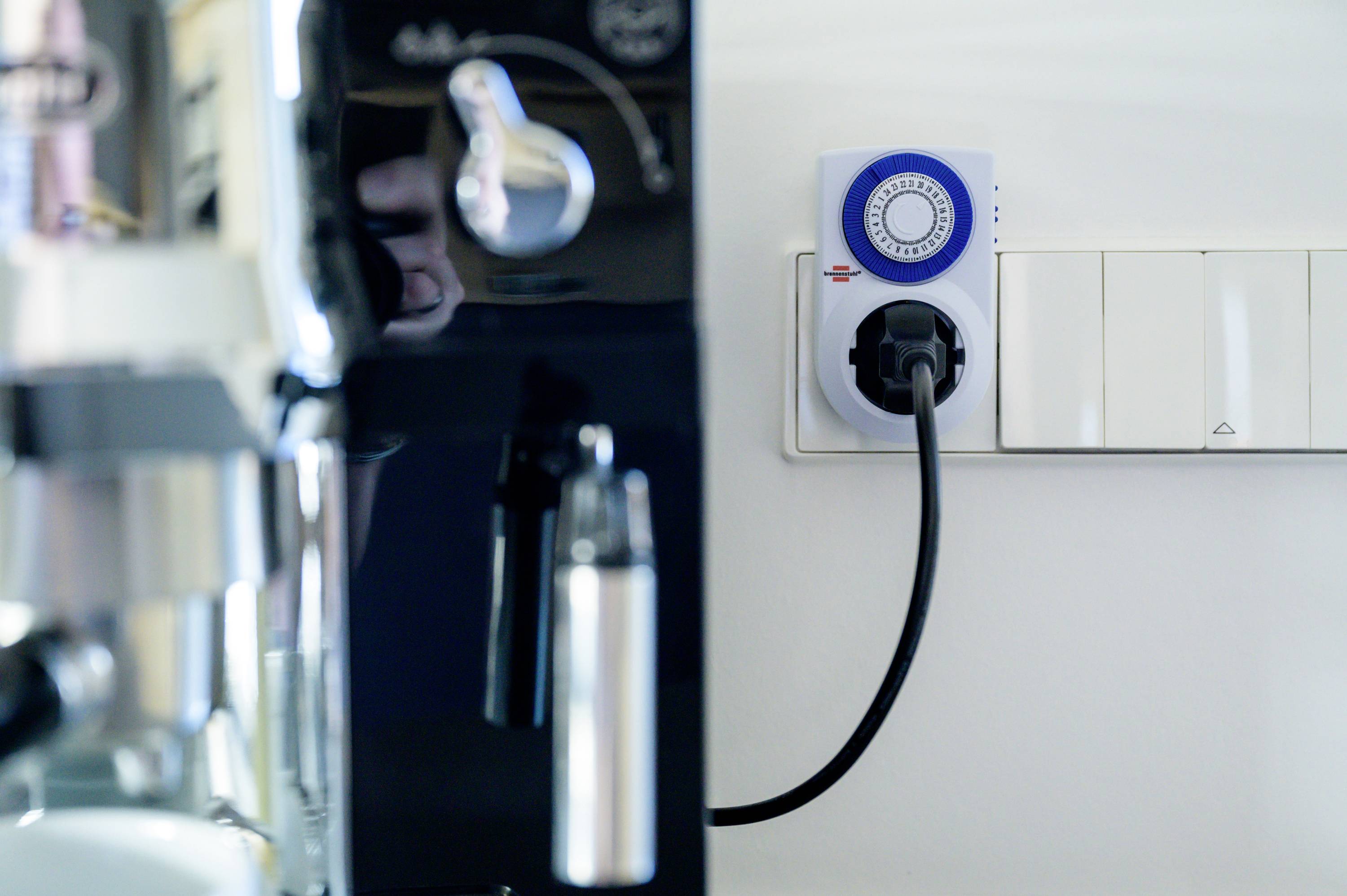 Brennenstuhl 1506160 Steckdosen-Zeitschaltuhr analog Tagesprogramm 3500W IP20