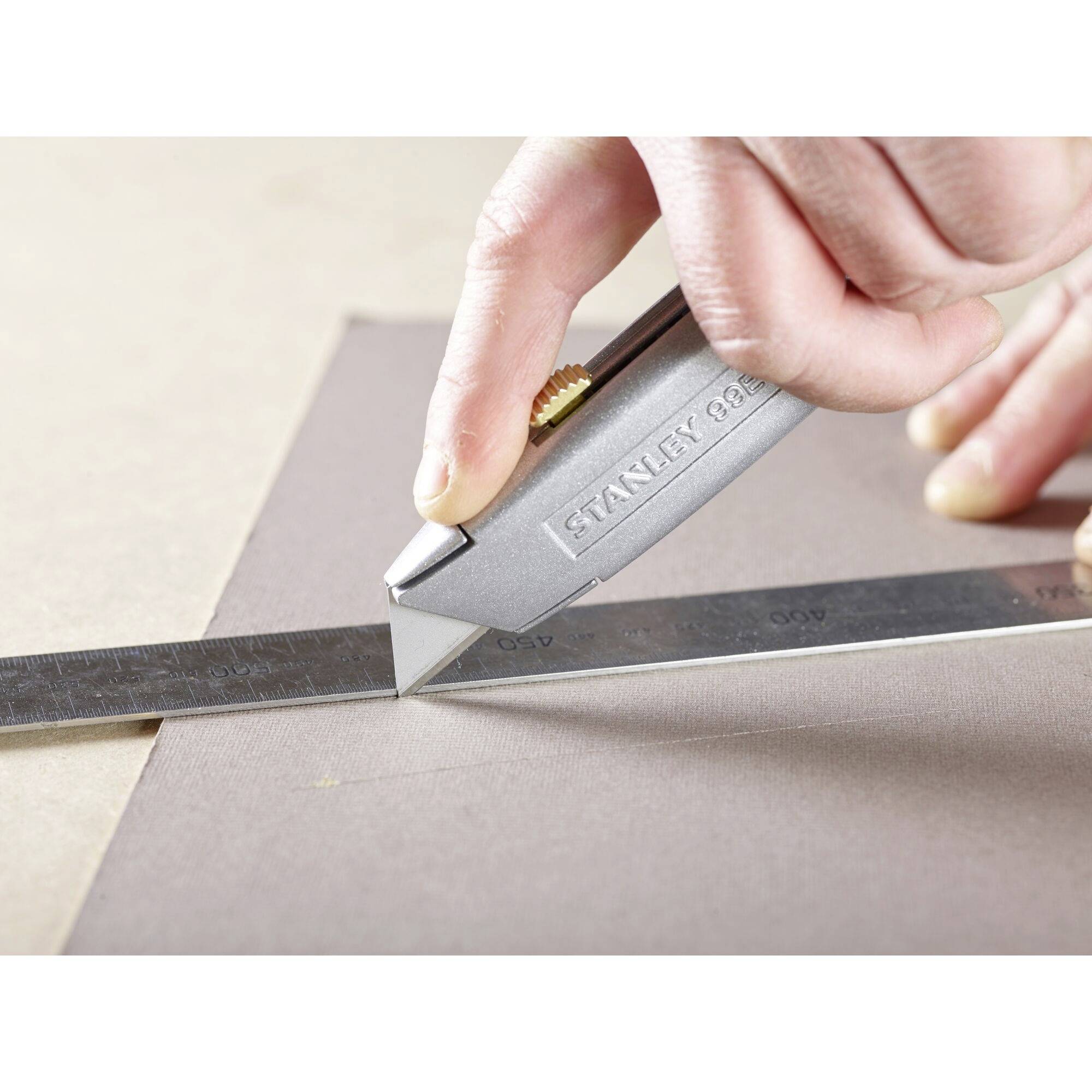 Universalmesser 99 E Gesamt-L.155mm einziehbar SB-verpackt STANLEY
