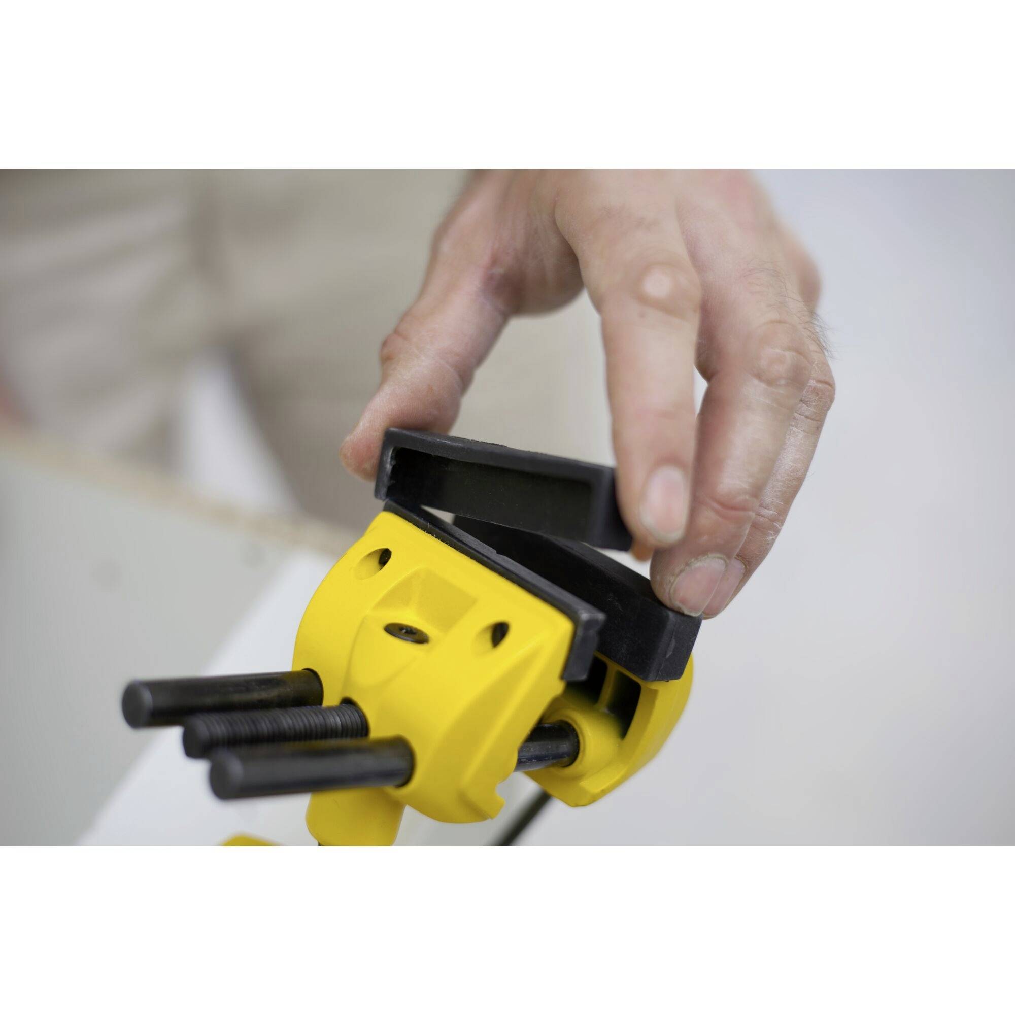 Multiachsen Schraubstock 1-83-069 Spannweite 75 mm Spannkraft 25 kg Gewicht 1649 g