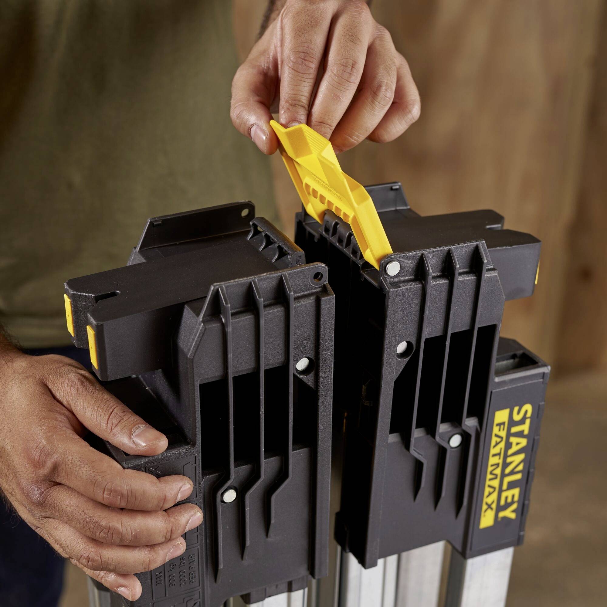 Stanley FatMax FMST1-75763 Gerüstbock klappbar 900kg 1 Paar