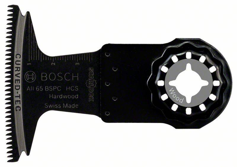 Multifunktionssägeblatt mit gebogener Kante und Zähnen, geeignet für Hartholz. Aufschrift: 'BOSCH, Swiss Made, Hardwood'.
