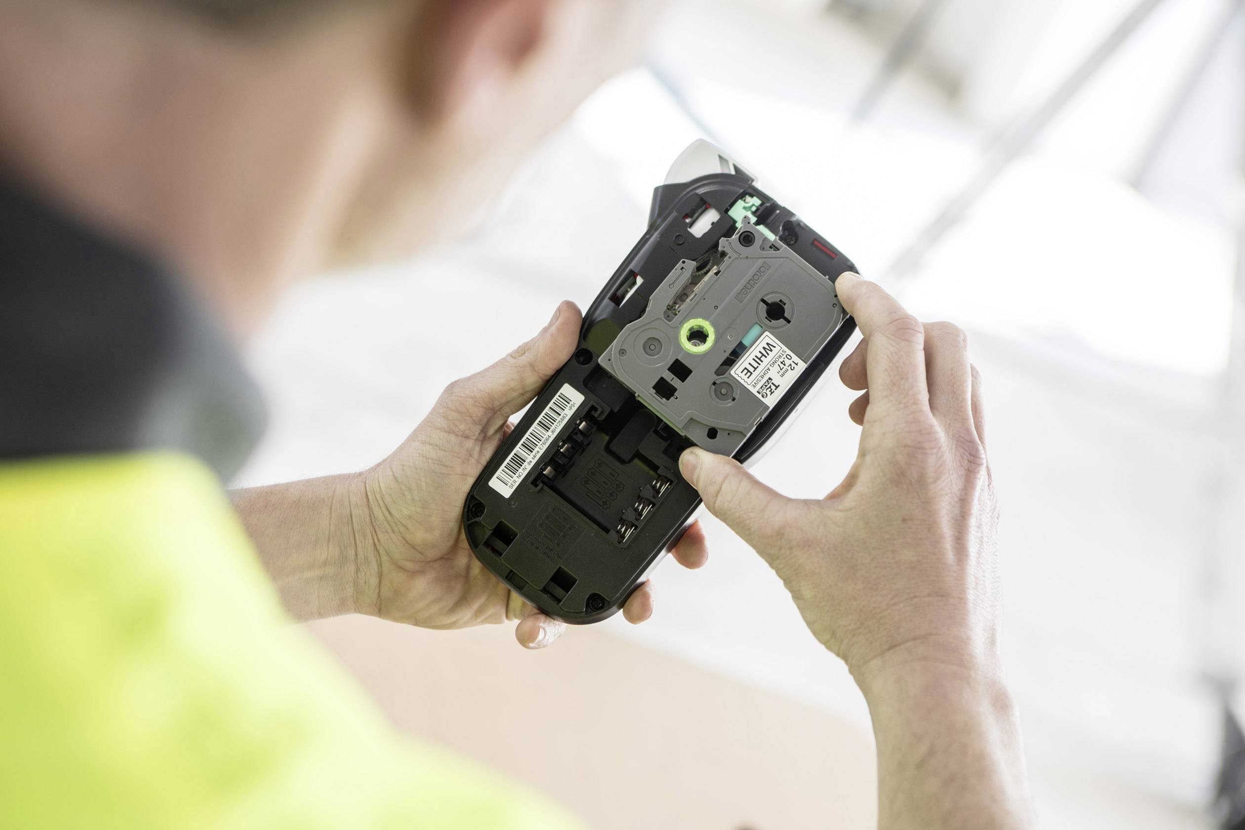 Brother P-touch E110VP Beschriftungsgerät Geeignet für Schriftband: TZe 3.5 mm, 6 mm, 9 mm, 12 mm