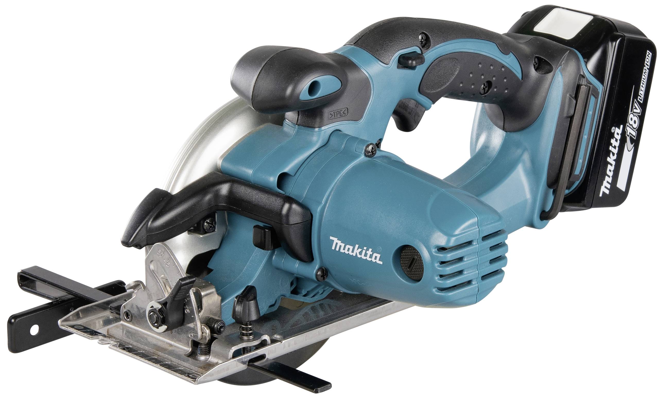 Eine blaue kabellose Handkreissäge von Makita mit einem ergonomischen Griff und dem Akku im Hintergrund.