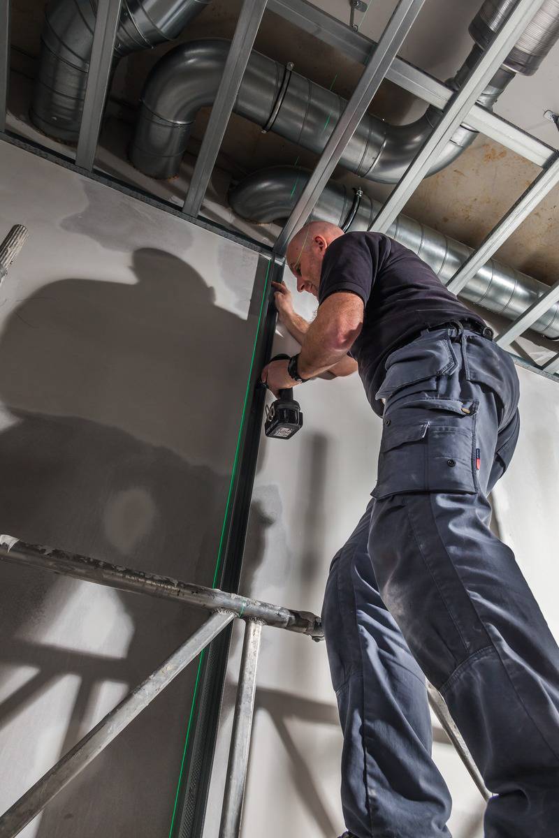 Stabila LAX 300 G, 4-pcs Kreuzlinienlaser selbstnivellierend Reichweite (max.): 30m