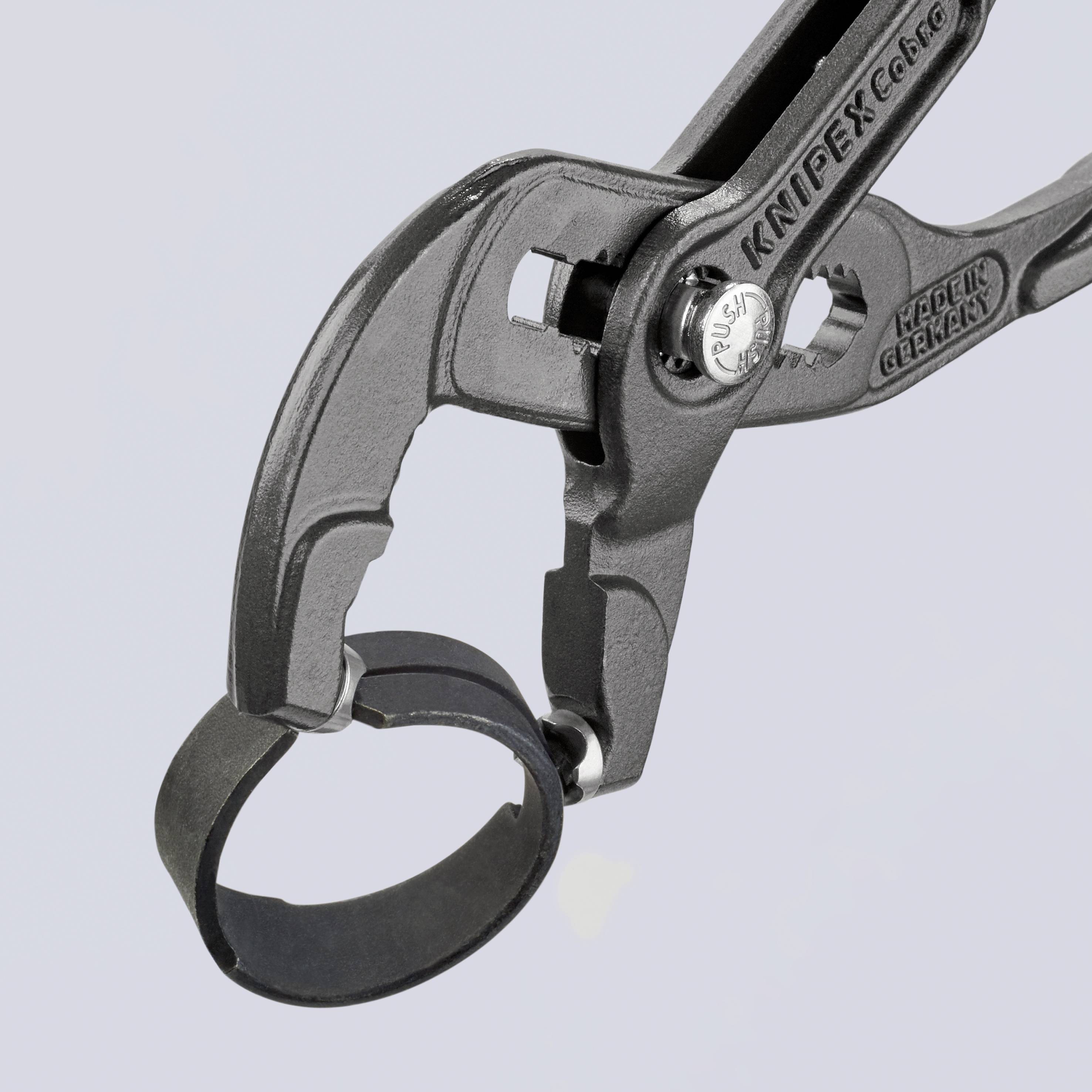 Rohrzange aus Metall mit verstellbarem Greifmechanismus und ergonomischem Griff, geeignet für Arbeiten an Rohren und Verbindungen.