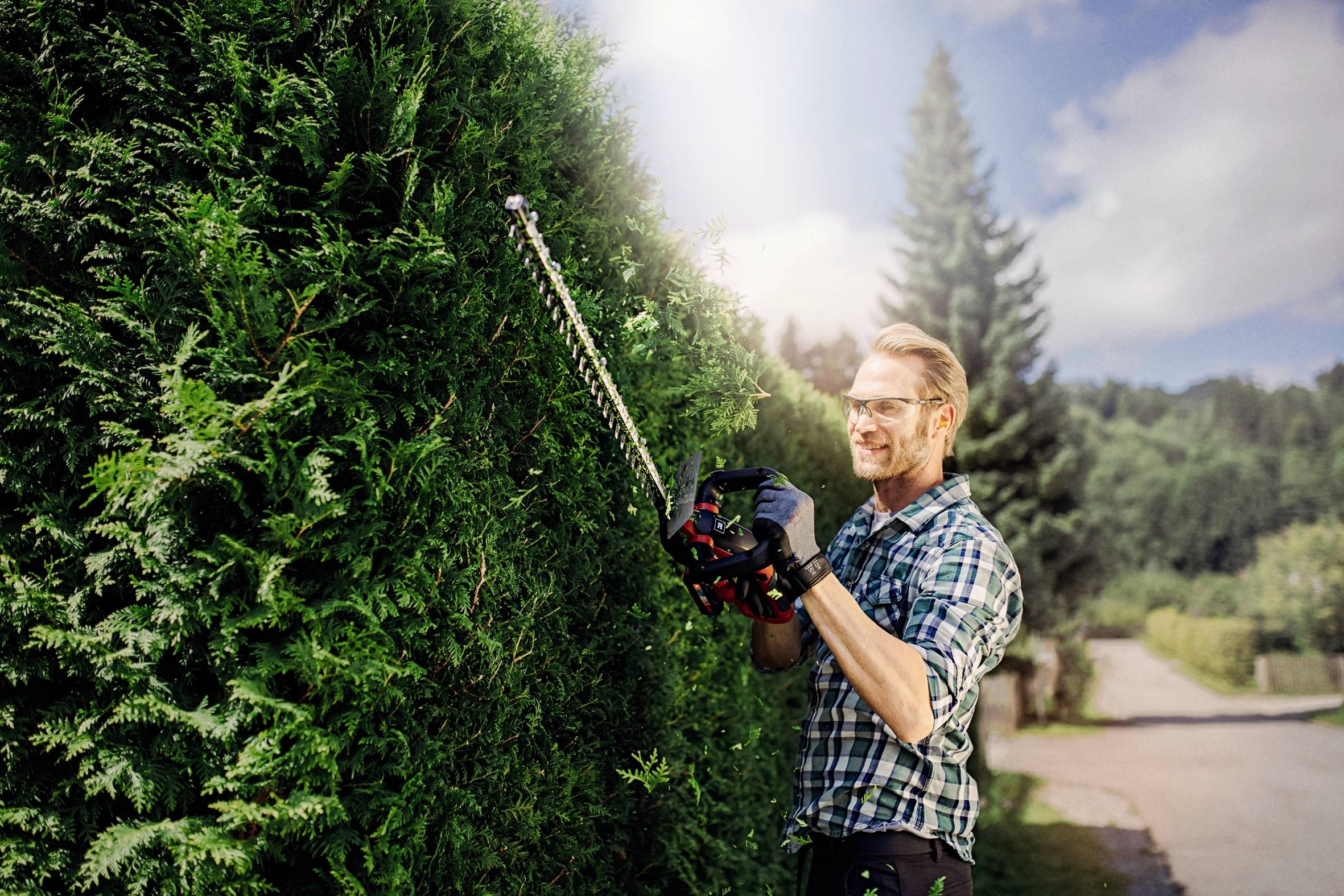 Einhell GC-CH 1846 Li Kit (1x2,0Ah) Akku Heckenschere inkl. Akku 18V Li-Ion 520mm