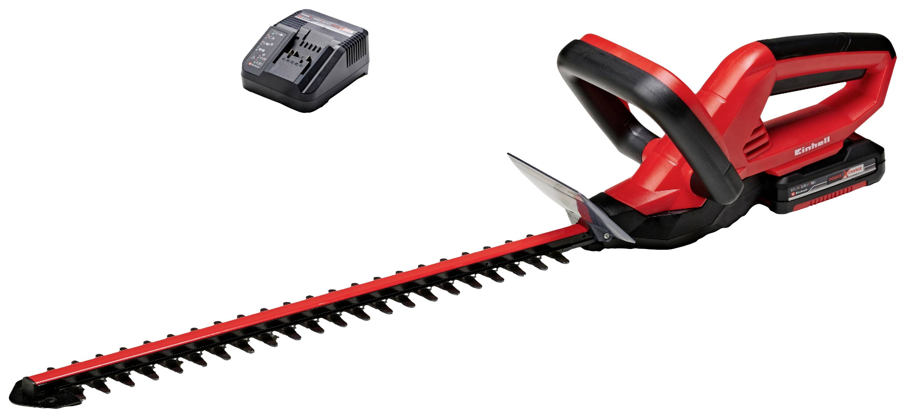 Akkubetriebene Heckenschere mit roter Klinge und ergonomischem Griff, daneben ein Ladegerät.